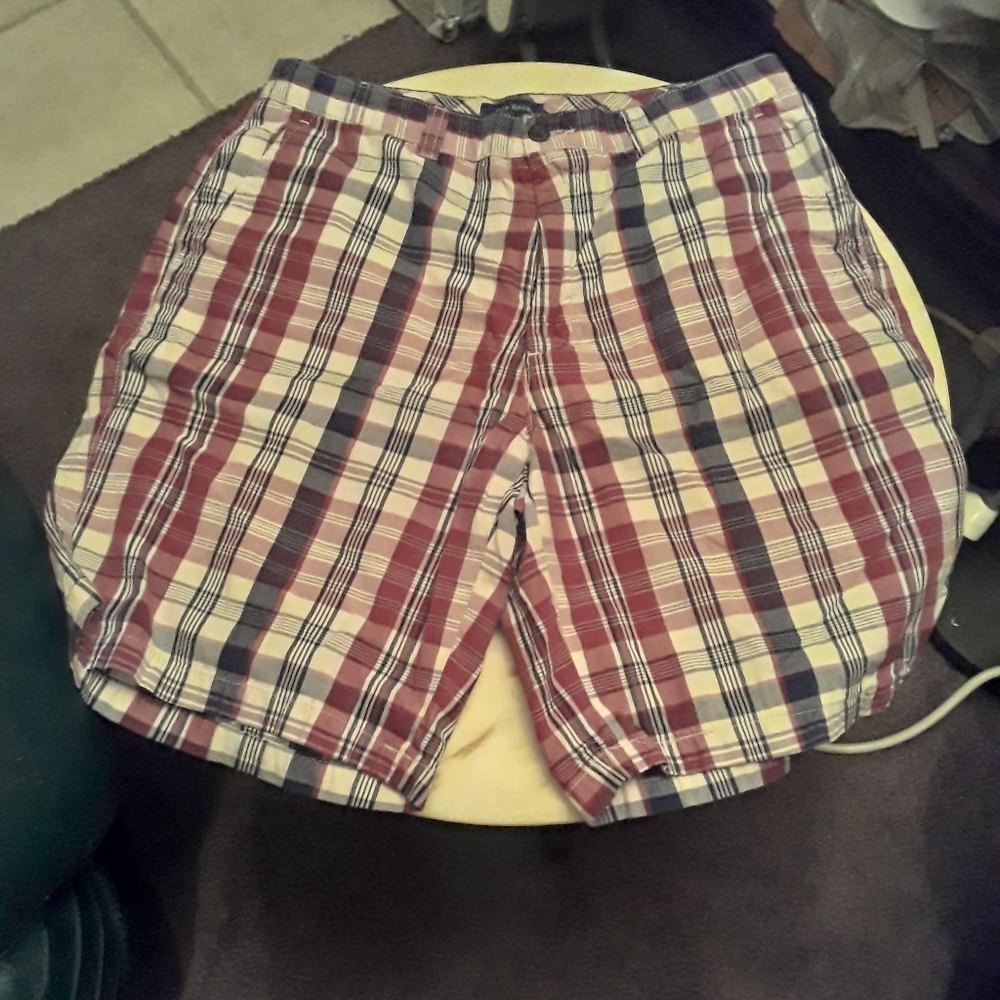 Plaid shorts/ club room